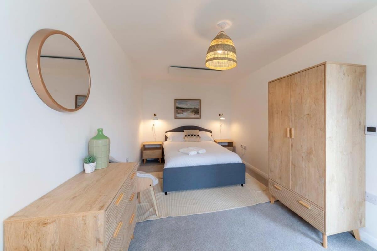 Contemporary 1 Bedroom Apartment In Ashford Ashford (Kent) Exterior foto