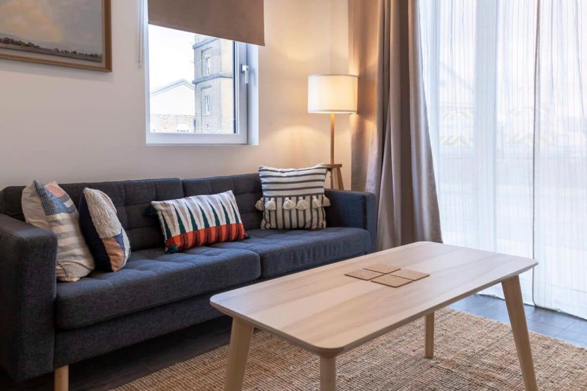 Contemporary 1 Bedroom Apartment In Ashford Ashford (Kent) Exterior foto