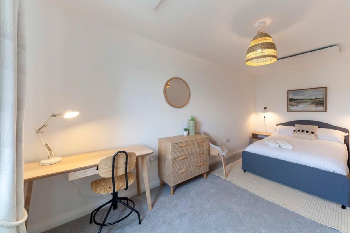 Contemporary 1 Bedroom Apartment In Ashford Ashford (Kent) Exterior foto